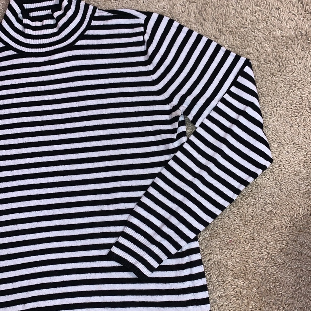 Women’s Calvin Klein Black and White Striped Turtleneck Sweater Medium - Picture 3 of 10